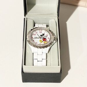 Disney Mickey Mouse Crystal Watch Round White‎ Dial Red NEW IN BOX